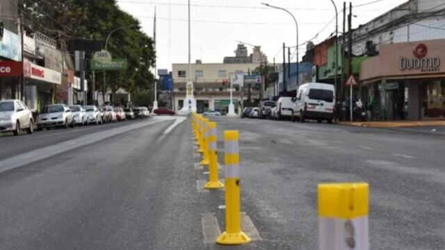 Colocan separadores viales sobre la avenida Uruguay.