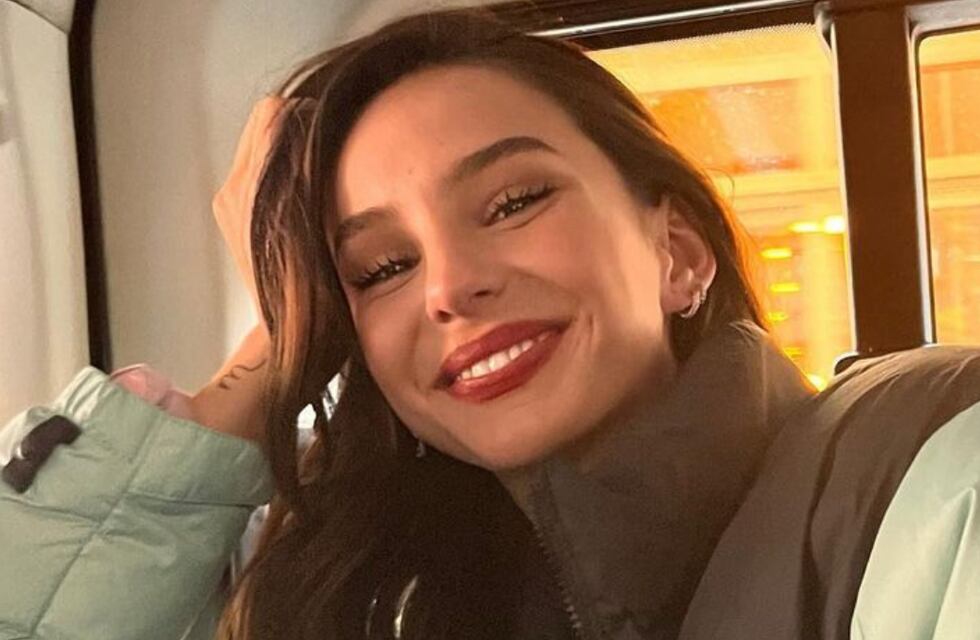 Juanita Tinelli brilló con un total look en cuero antes de mudar su vida a París