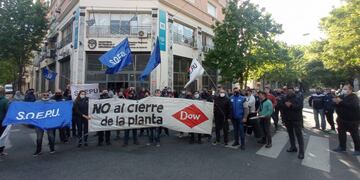 Protesta por Dow en la puerta del Ministerio de Trabajo provincial