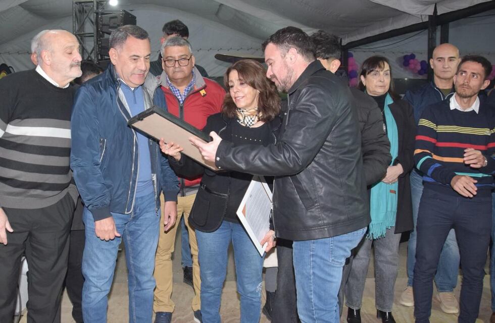 Homenaje al profesor Carlos Arquez en la Feria de Artesanías del NOA