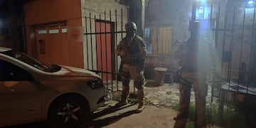 Dos de los jóvenes de 19 años cayeron bajo arresto el lunes en la zona noroeste.