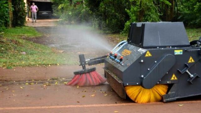 La máquina trabajaría desde las 3 de la mañana con el objetivo de terminar de limpiar la ciudad para las 7 de la mañana.