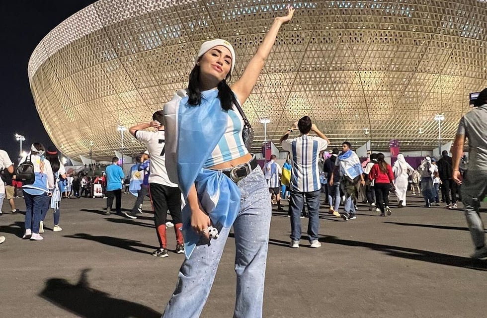 El hincha que acosó a Lali Espósito en Qatar le escribió: “La estoy pasando muy mal”
