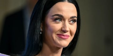 Katy Perry fue a cenar a la parrilla Don Julio y repartió empanadas en la puerta para sus fans