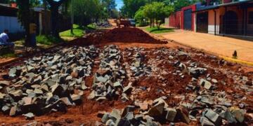 Posadas: ejecutan obras de empedrado en zona oeste.