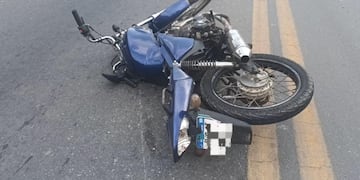 Cayó a la ruta tras un choque y fue arrollada por un auto en Córdoba.