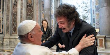 El encuentro entre el Papa Francisco y Javier Milei. Foto: AP