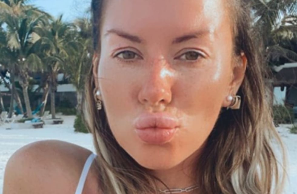 Karina Jelinek enciende las redes: corpiño underboob en el show de “La Princesita”