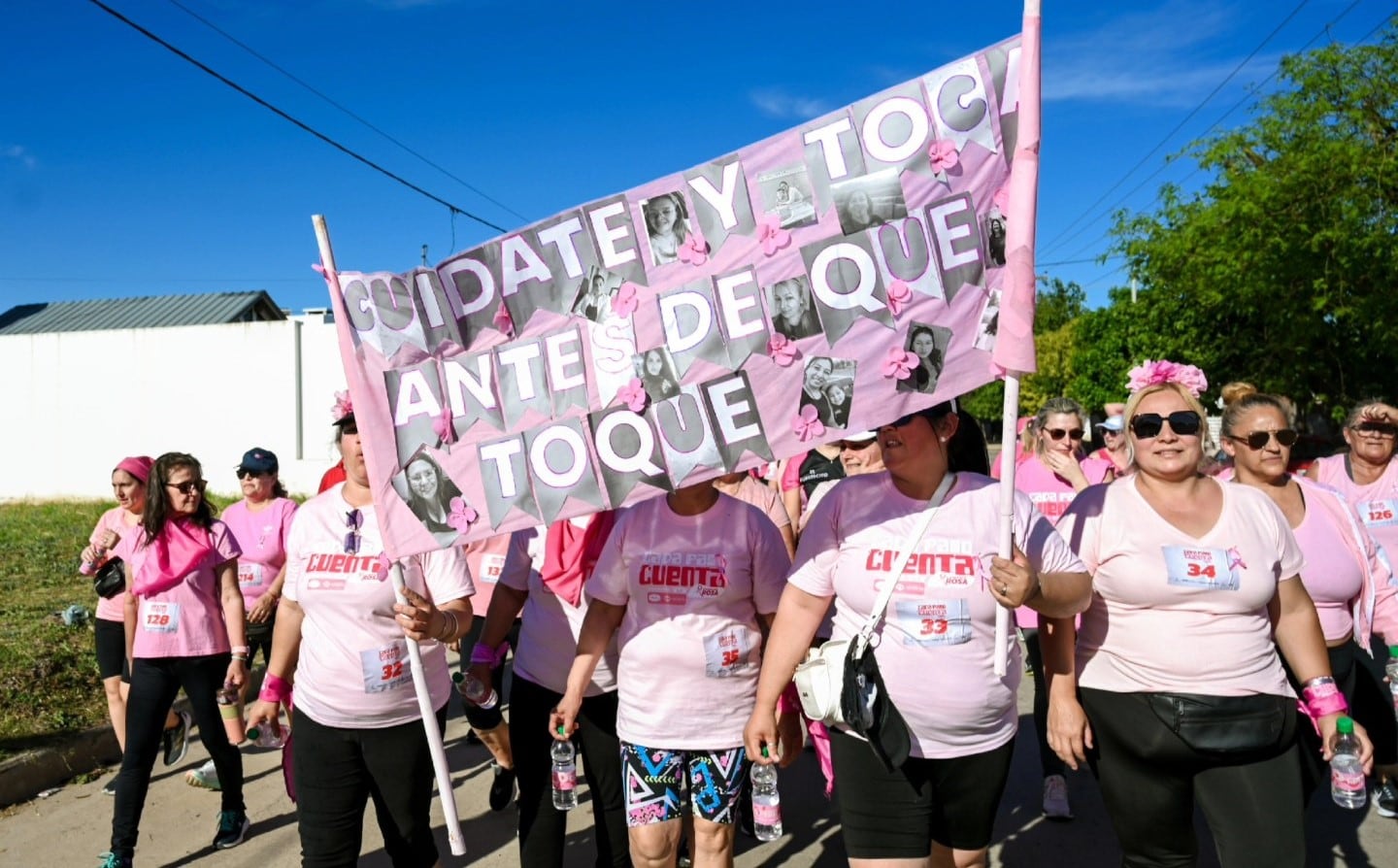 Caminata Rosa en Arroyito