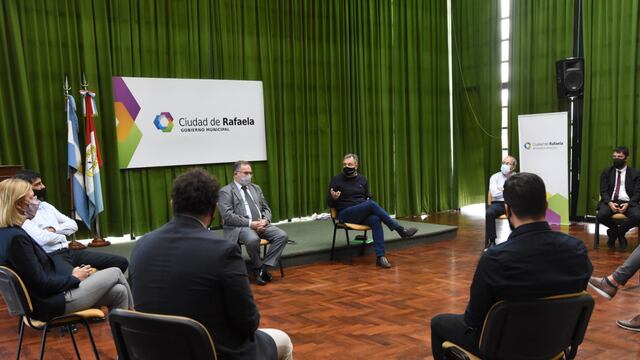 Reunión entre el intendente Luis Castellano y el ministro Jorge Lagna sobre la escuela de Policía en Rafaela
