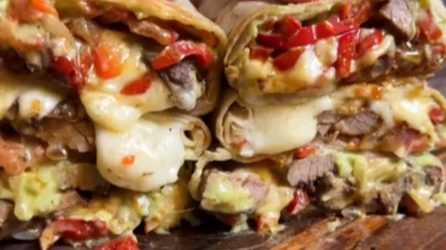Burritos de carne y vegetales.