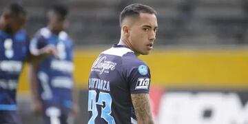 Iván Ortigoza se suma como refuerzo a Belgrano. El delantero viene de jugar en Ecuador y llega a préstamo. (Prensa Gimnasia de Jujuy)