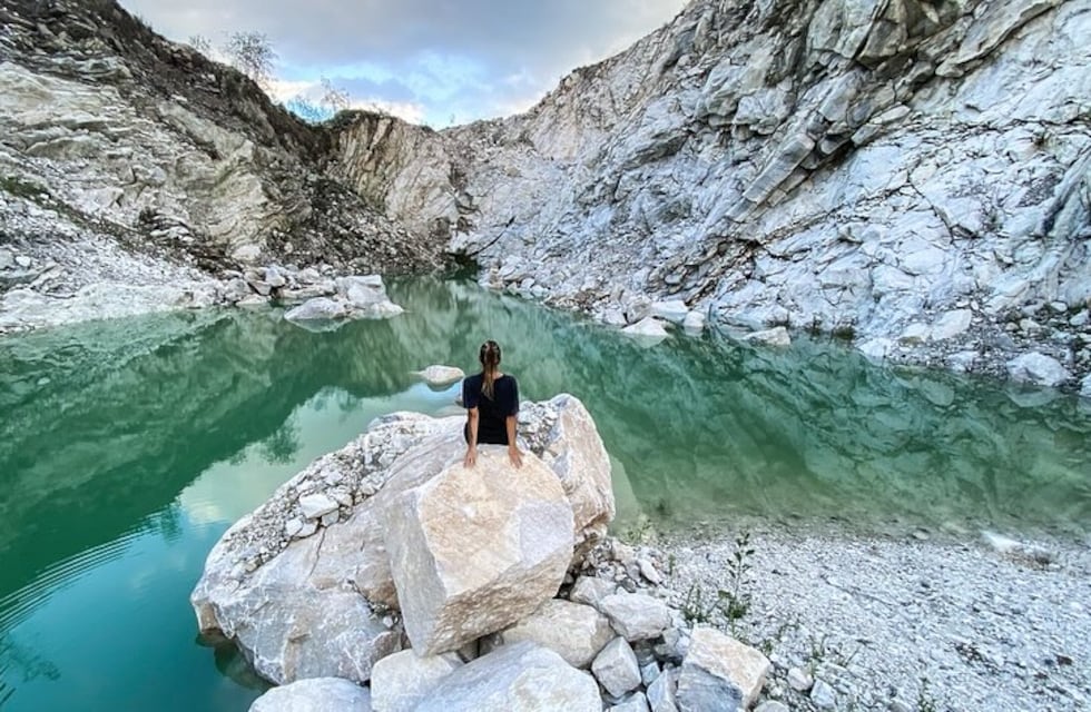 Un oasis escondido entre las sierras de Córdoba, así es Laguna Neyem: cómo visitarla