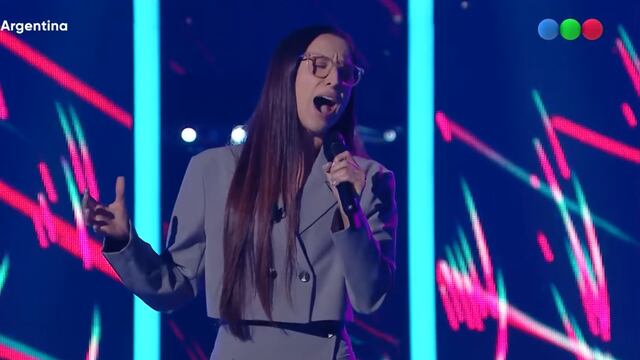 Emilia Oliveras, la cordobesa que entró a "La Voz Argentina" (Captura de pantalla)