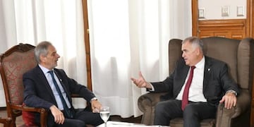 Jaldo y Rector de la UNT fortalecen la colaboración para el desarrollo educativo y de salud en la provincia