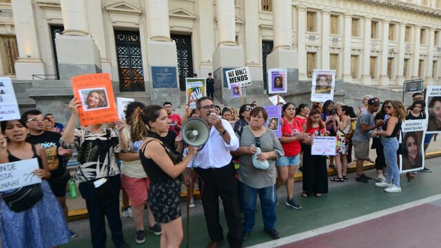 Marcha y operativo por Anahí Bulnes.
