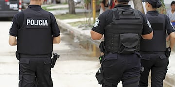 Policías