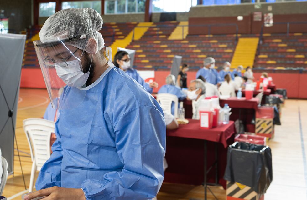 Las Heras convoca a profesionales de la salud para reforzar sus servicios en pandemia