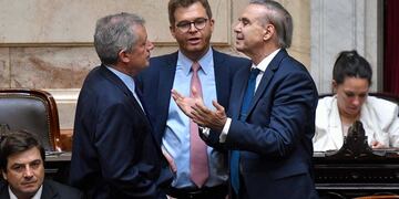 Miguel Pichetto, Emilio Monzó y Nicolás Massot, del bloque "Hacemos Coalición Federal".