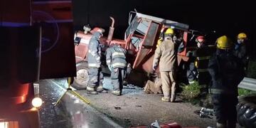 Accidente camioneta y tractor sobre Ruta 19 Arroyito