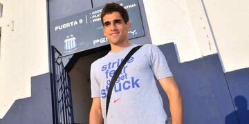 El lateral Ivo Cháves recordó su primer ascenso con Talleres. Y pelea otro con Racing (Sergio Cejas / archivo).