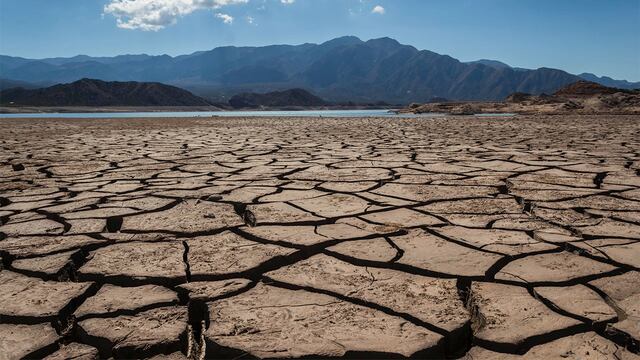 Mendoza 9 de Noviembre 2018   Sociedad
Crisis hidrica Dique Potrerillos
El caudal de los rios y el llenado de los embalses de la provincia se encuentran en su minimo historico. 
Foto: Ignacio Blanco / Los Andes
