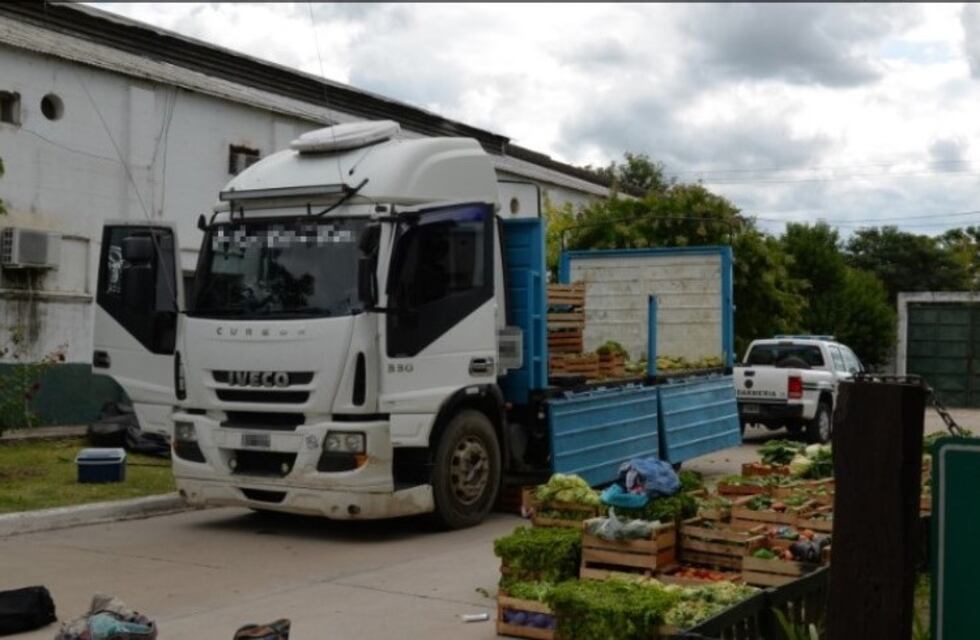 Camionero y acompañante atrapados con diez kilos de cocaína