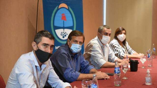 Suarez se reunió con representantes de las Cámaras Empresariales.