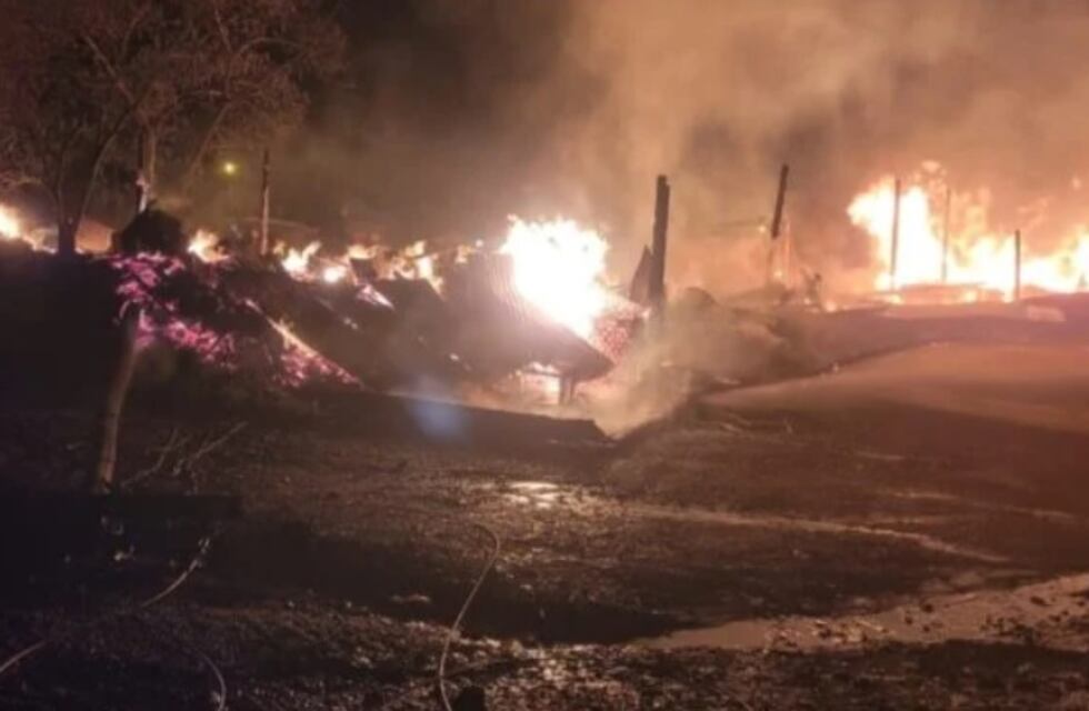 Un aserradero fue consumido por un incendio en Oberá