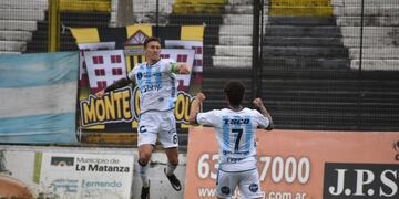 Kevin Jappert celebra el gol de Atlético de Rafaela