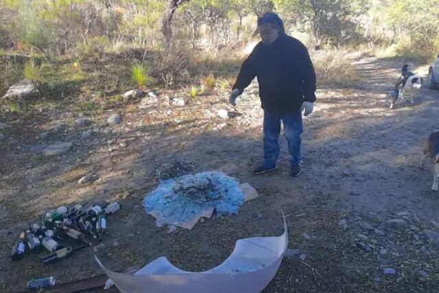 Cuando Marcelo se encontró con los vidrios, decidió hacer algo al respecto y juntarlo. Hoy invita a los merlinos sumarse a su campaña de limpieza.