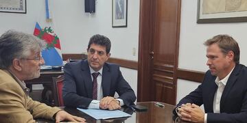 Los representantes de Catamarca y La Rioja trabajan en alternativas para proteger la productividad y el empleo local frente a la competencia extranjera.