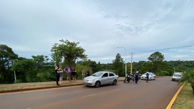 Oberá: un peatón fue herido tras ser atropellado por un automóvil.