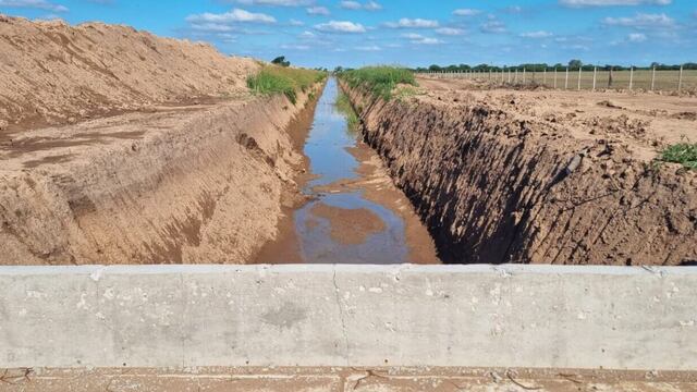 Canalización del "Bajo Peretti"