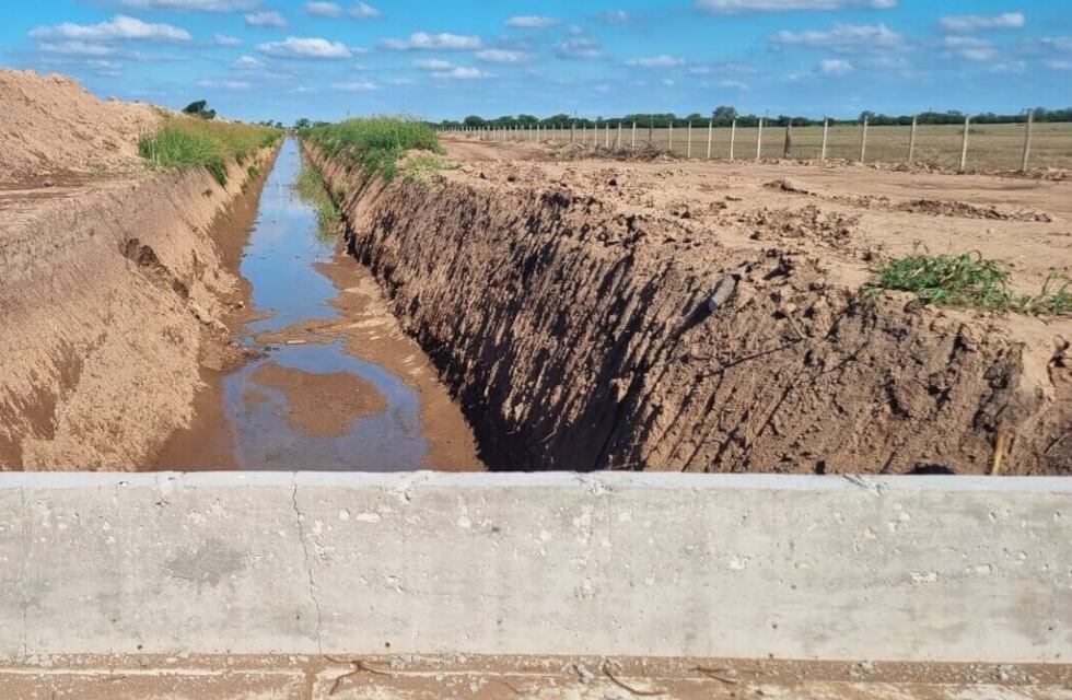 La canalización del Bajo Peretti tiene un avance del 40%