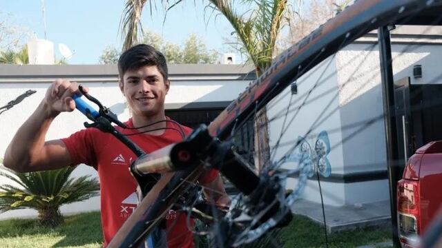 Juani Castro fue agredido en noviembre pasado por una mujer que le tiró agua hirviendo mientras entrenaba. Este domingo correrá el Ironman 70.3.