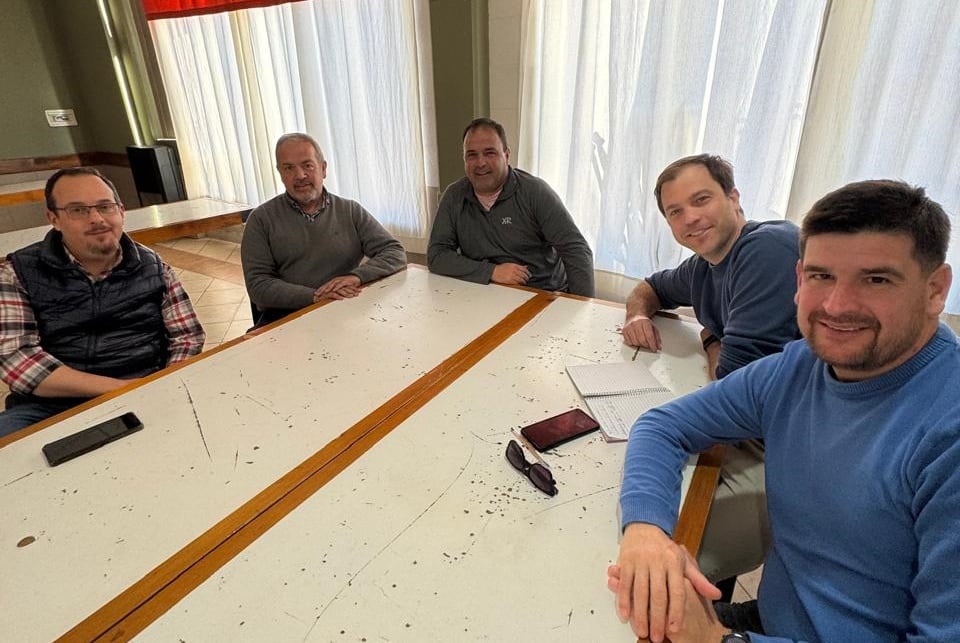 Candidatos del Movimiento Vecinal se reunieron con diversas instituciones de Orense