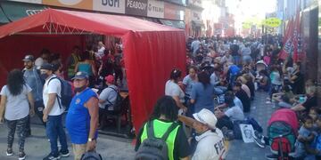 El Frente de Organizaciones en Lucha (FOL) se concentró sobre Rioja entre Sarmiento y Mitre.