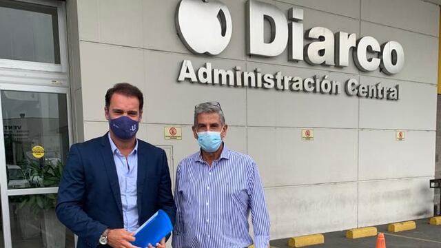 El subsecretario de Desarrollo Económico, Gustavo Ventura con el vicepresidente de la cadena Diarco, Fernando Burd.