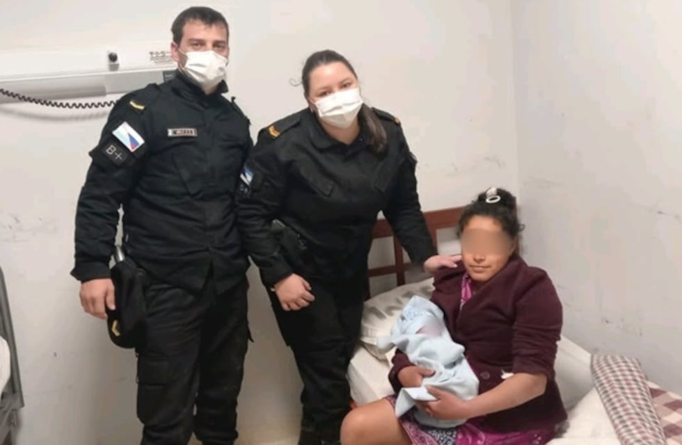 San Pedro: efectivos policiales ayudaron a dar a luz a una joven en su domicilio