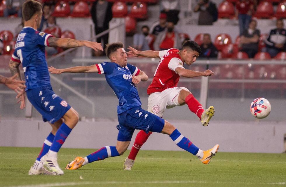Unión perdió con Independiente y no pudo acercarse a la Copa Sudamericana