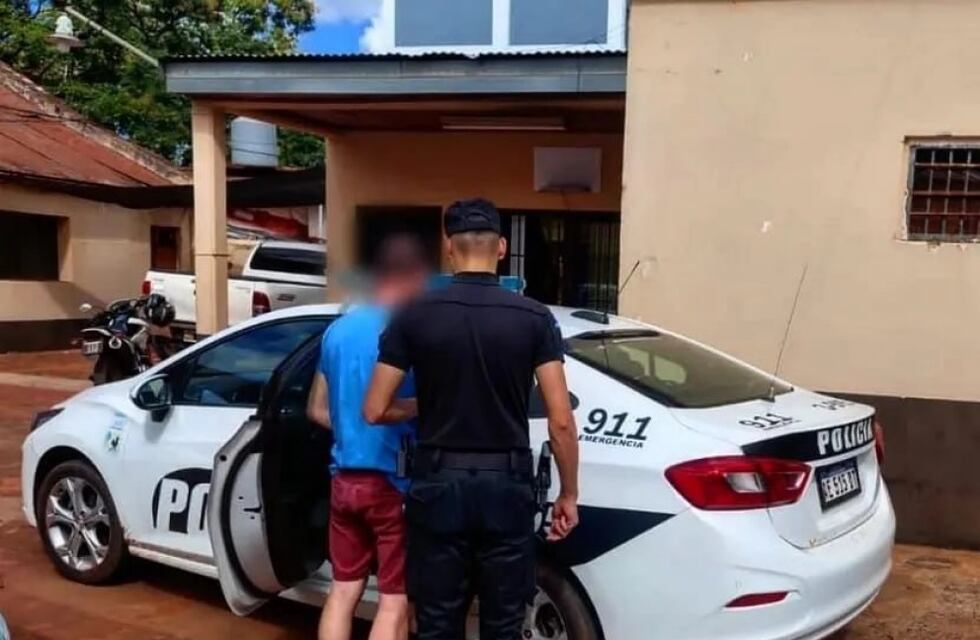 El conductor acusado de chocar a un joven y huir se encuentra complicado por testigos