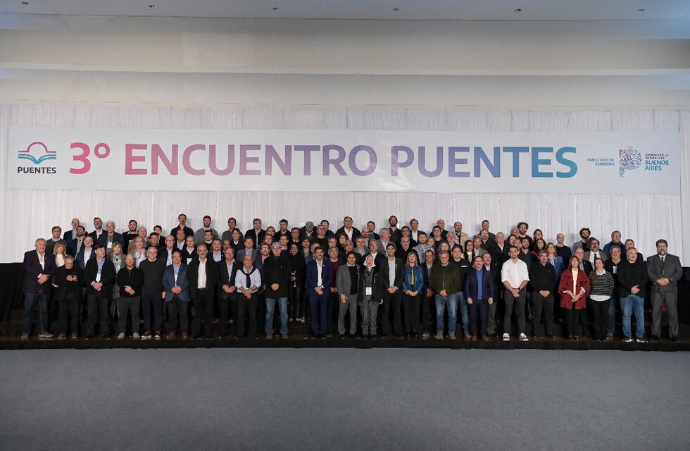 Chaves: Lucía Gómez participó del tercer encuentro del Programa Puentes en Mar del Plata y firmó un nuevo convenio para el distrito