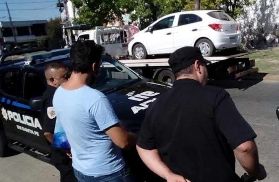 Encontraron dos autos funcionando con Uber en Rosario y los enviaron al corralón