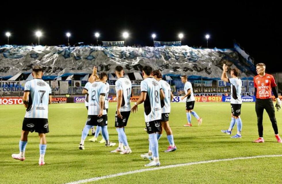 El conmovedor aliento de los hinchas de Racing, en el debut por Copa Argentina que fue con despedida