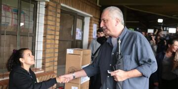 Elecciones en Misiones 2023: Hugo Passalacqua emitió su voto en Oberá.