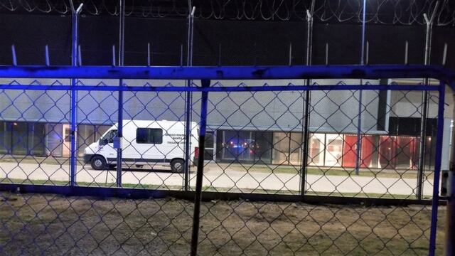 En el complejo de 27 de Febrero al 7800 detectaron tres impactos de proyectiles.