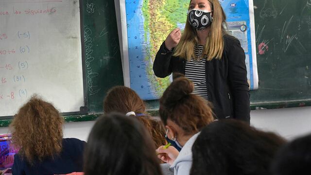 Mejoras para docentes y celadores en Mendoza.
Foto: Orlando Pelichotti