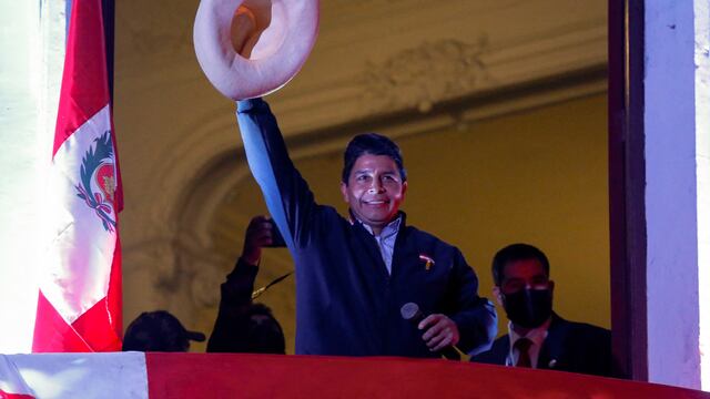 Pedro Castillo ante sus seguidores