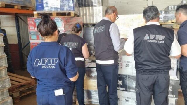 Secuestran cargamento de mercadería sin aval aduanero en Posadas.
